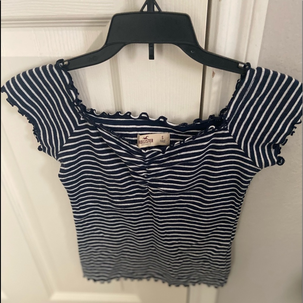 Hollister crop top
